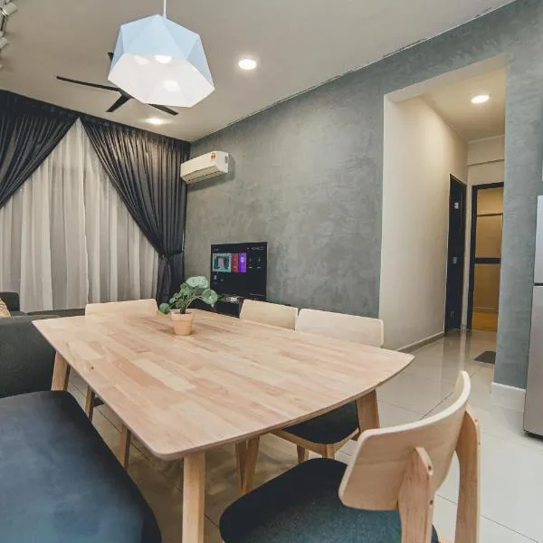 Amberside Comfy Stay 3BR in Danga Bay by Our Stay, ξενοδοχείο σε Johor Bahru