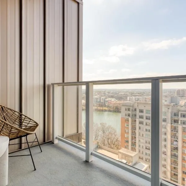 Emos by AvantStay Brand New Condo Room in Austin w Amazing Amenities