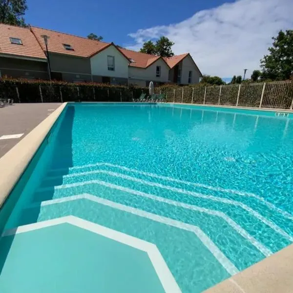 Maison 6 personnes avec 2 chambres, piscines et sauna โรงแรมในปอร์นิเชต์