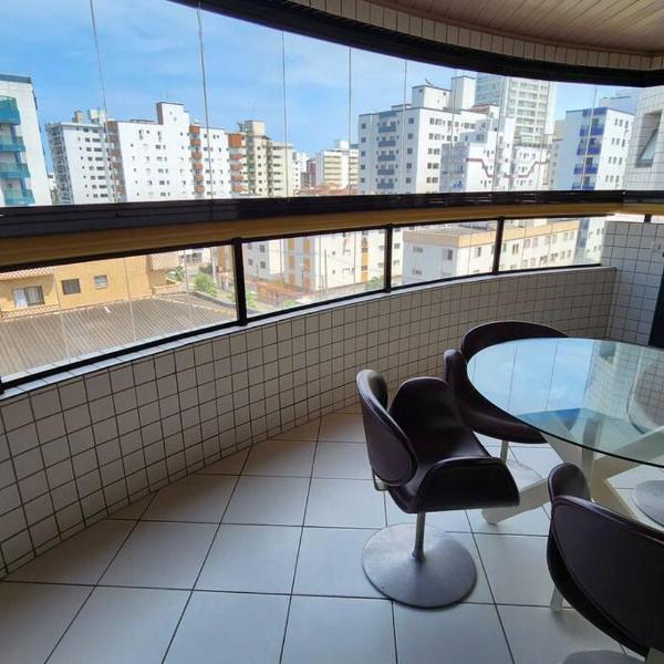 Apartamento na Guilhermina/PG
