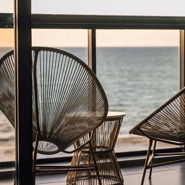 Loft beira-mar com frente e vista para o mar, hótel í Maceió