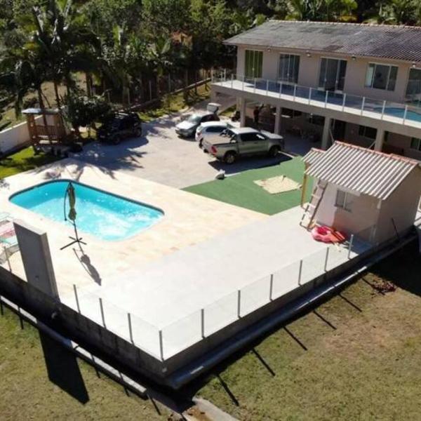Casa de campo com piscina