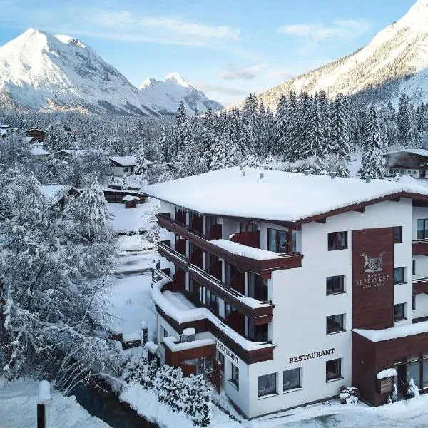 Hotel Alpennest - Mountain Hideaway in Leutasch, hótel í Leutasch