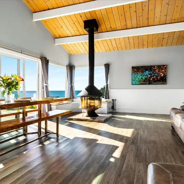 Bodega Bay Beach Home VIEWS Fire Table Dogs OK, ξενοδοχείο σε Bodega Bay