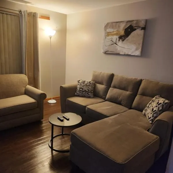 private upper 1 bd apartment, hotel v destinaci Buffalo