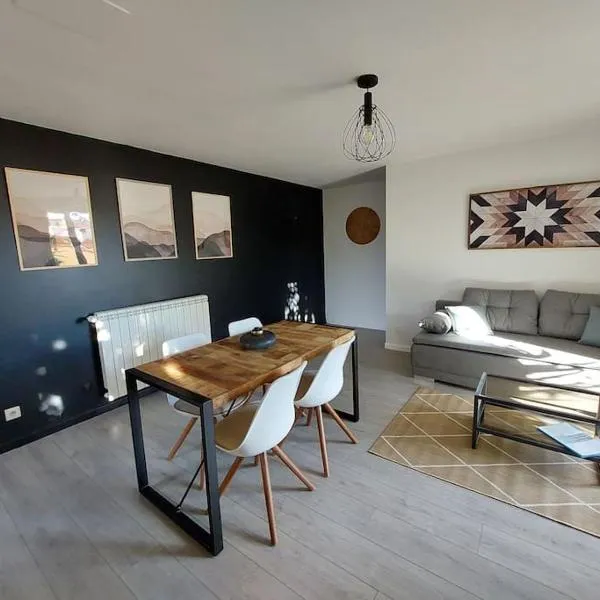 Appartement t2 avec extérieur, hotel in Toulouges