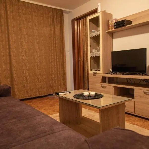 Apartman TWO, hotel in Magnohrom