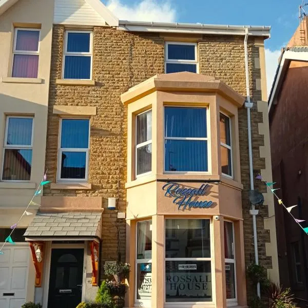 Rossall House , For Families & Couples, hotel v destinaci Blackpool