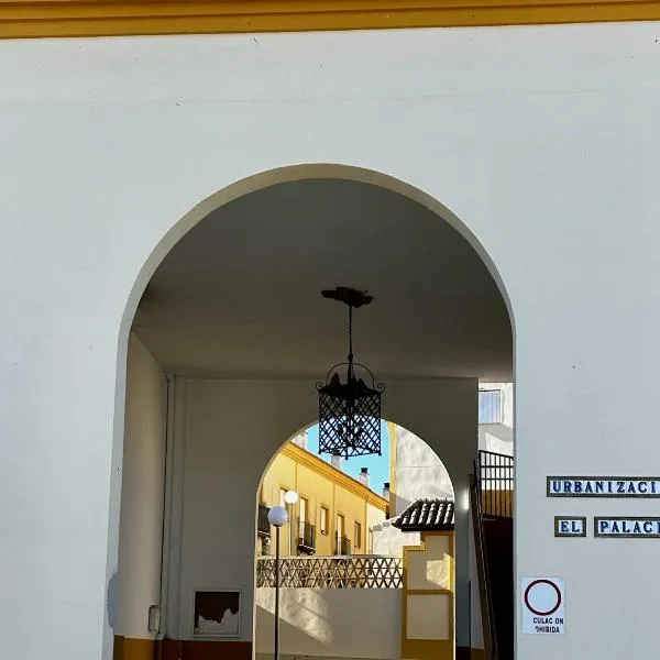 Casa rural Campiña de Sevilla Tranquila y familiar, hotel in Paterna del Campo
