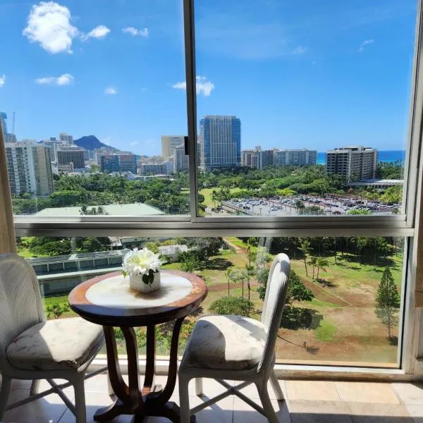 Little Paradise in Waikiki with Lovely Ocean -15F, hotel in Honolulu