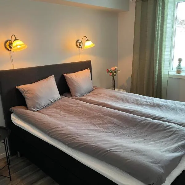 Jättefin lägenhet mellan staden och fjället, hotel v destinaci Oviken