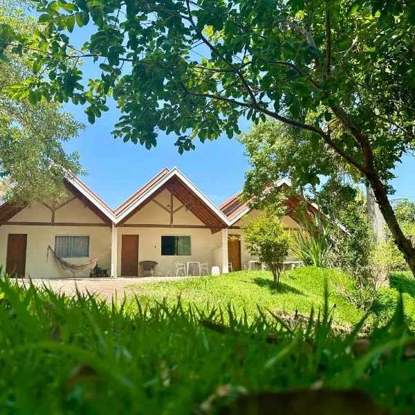 Chalé Recanto Luz Da Montanha, hotel v destinaci Águas de Lindóia