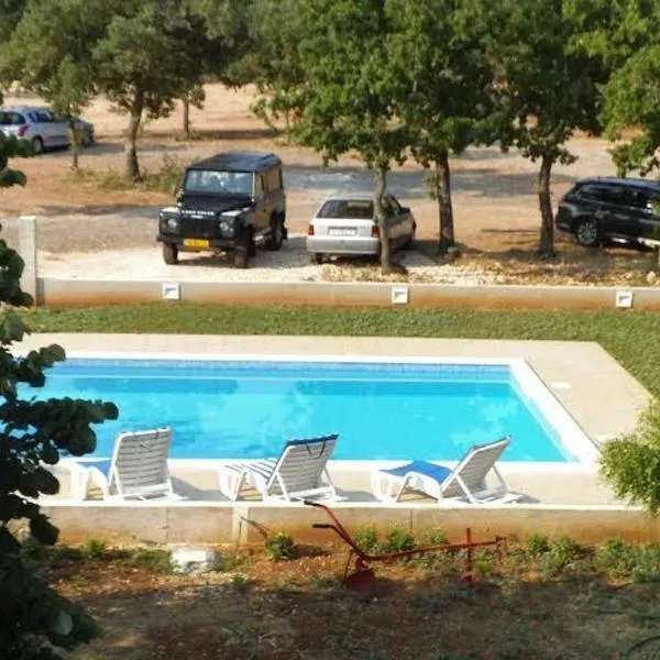 Kaja House Apartments, ξενοδοχείο σε Lozovac