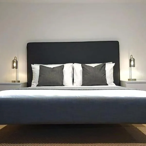 2 Bedroom City Centre Duplex Apt, hotel in Preston
