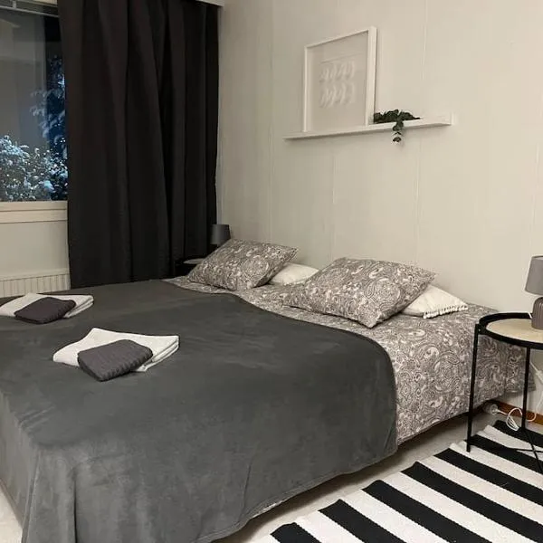 Spacious apartment for 5 next to the train station、ロヴァニエミのホテル