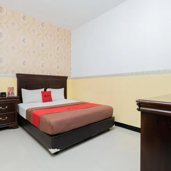 RedDoorz near Taman Krida Budaya Malang、マランのホテル