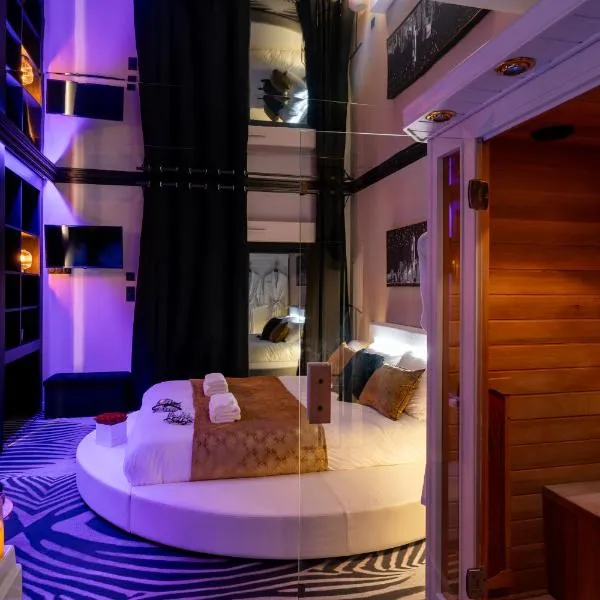 LoveRoom Le Côté Secret, hotel v destinaci Vannes
