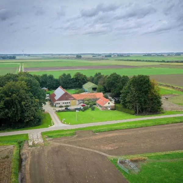 Boerderijcamping de Hinde, готель у місті Дронтен