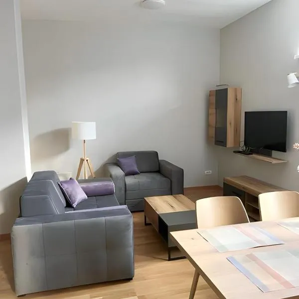 SUNSKII Apartments, hotel di Brzeće