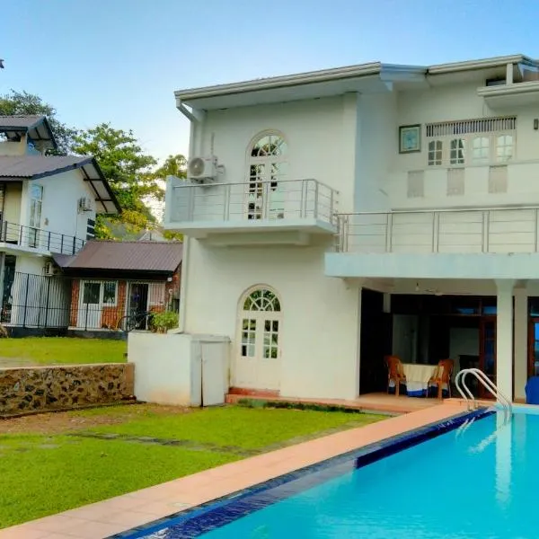 Aquila By Bolgoda Holiday Resort, hotel v destinaci Moratuwa