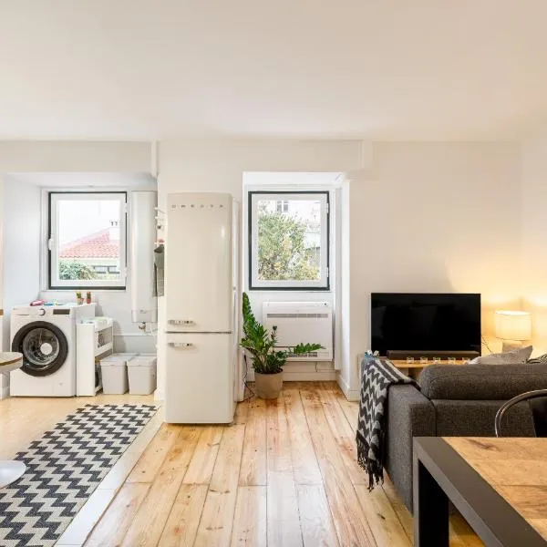 ALTIDO Bohemian flat with study near the centre