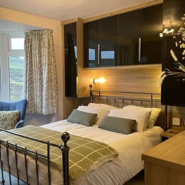 Glossop Retreat - Pet Friendly Perfect for 6, Hotel in Glossop