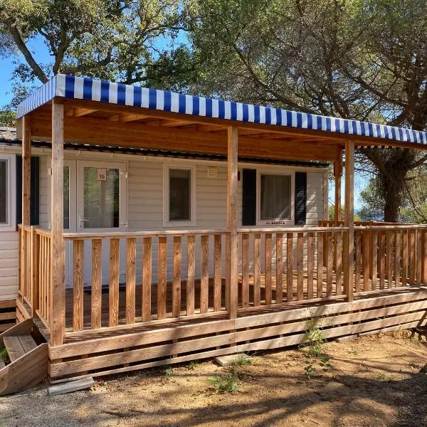 Albatross Mobile Homes on Camping Cala Canyelles, hotel v destinaci Lloret de Mar