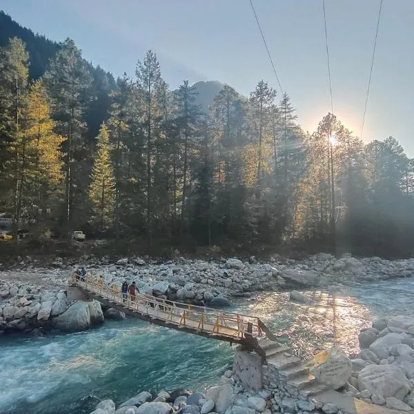 MH-12 Homestays and Cafe., hotel in Kasol