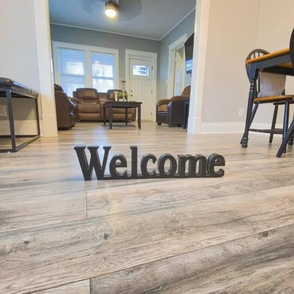 Quaint 3BR 1 Bath near Niagara Falls, hotel v destinaci Niagara Falls
