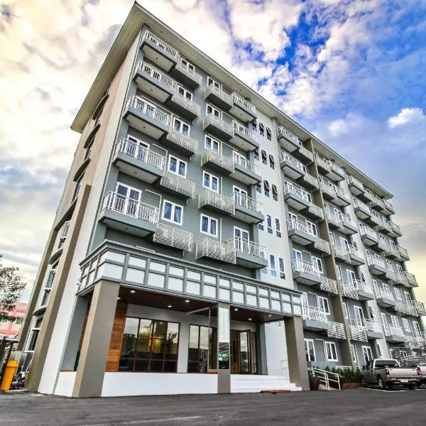 Tai-Shan Suites, hotel v destinaci Ratchaburi