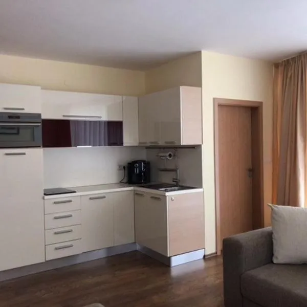 Apartman priamo na svahu، فندق في Moštenica