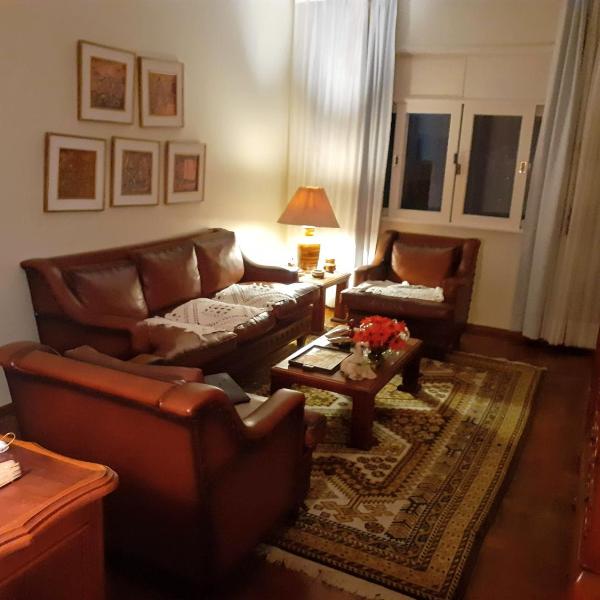 Casa com jardim e linda vista em Friburgo