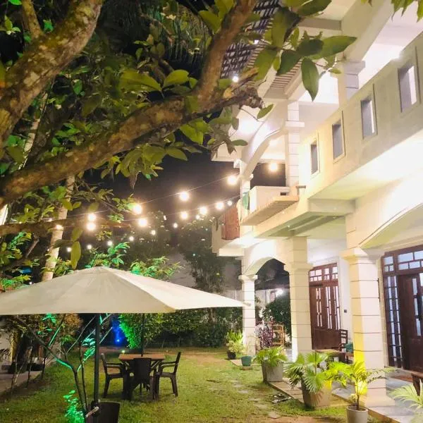 Plantation Surf Inn & Restaurant - Midigama, hôtel à Midigama-Est