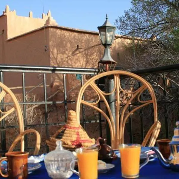 ECOLODGE MISS ROSE CHEZ LA FAMILLE, hotel u gradu Bumalen Dades