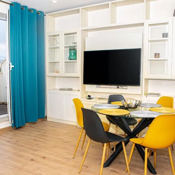 Sunny House Apartment 44 Malta, hotel v destinaci Taʼ Xbiex
