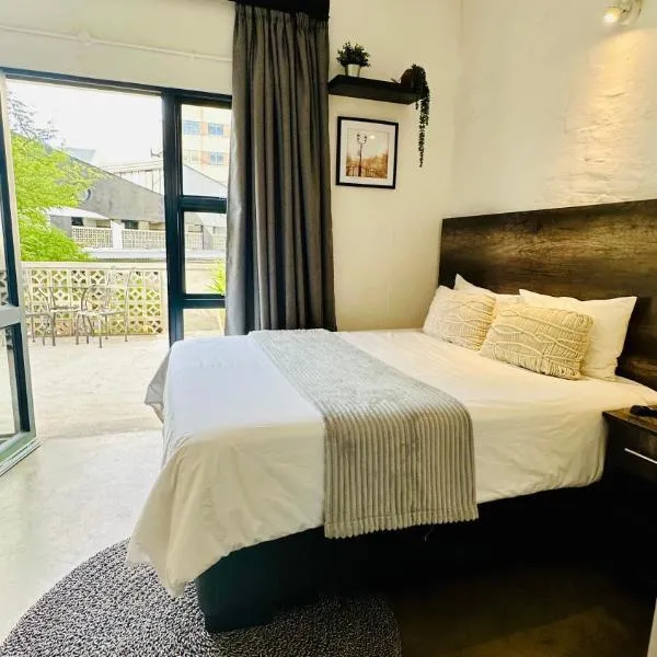 City Living Apartment 119 - Private Balcony, Washing Machine & Fast WiFi, hotel v destinaci Johannesburg