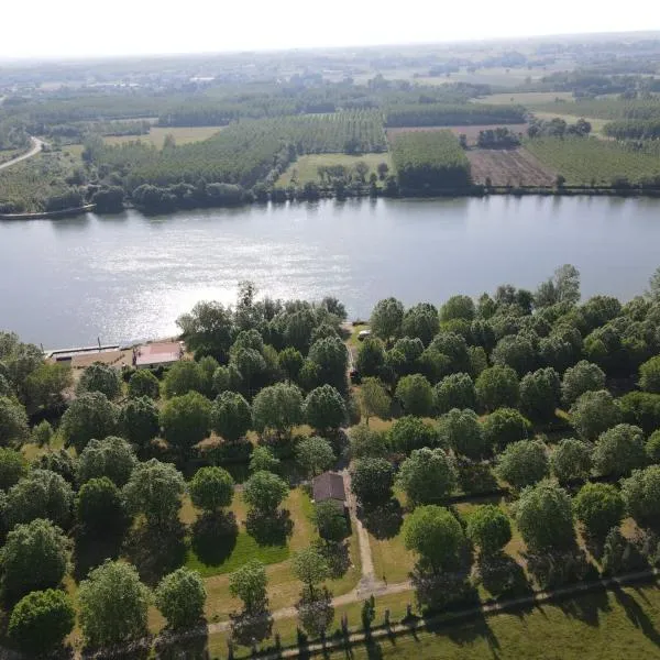 CAMPING LA CLE DE SAONE, hotel v destinaci Crêches-sur-Saône