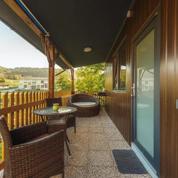 Holiday Homes I&G by the river next to Olimje, hotel v destinaci Kozje