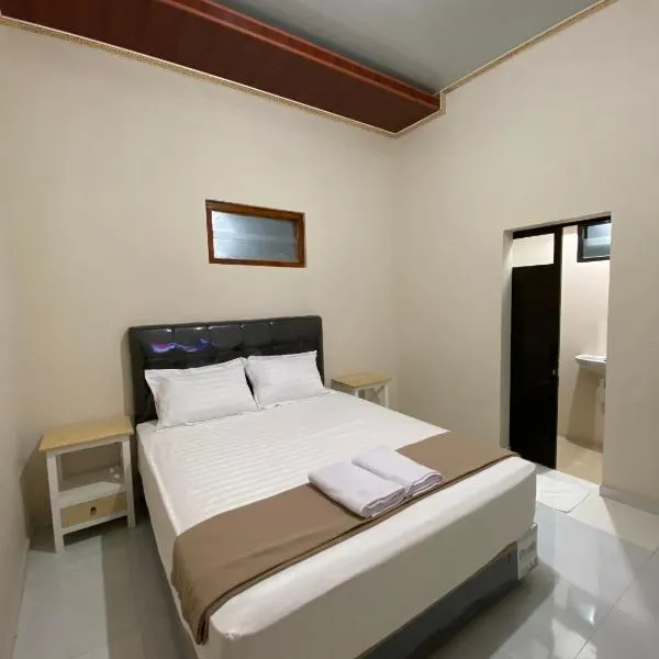 Nawasena Guesthouse Jogja: Kalasan şehrinde bir otel