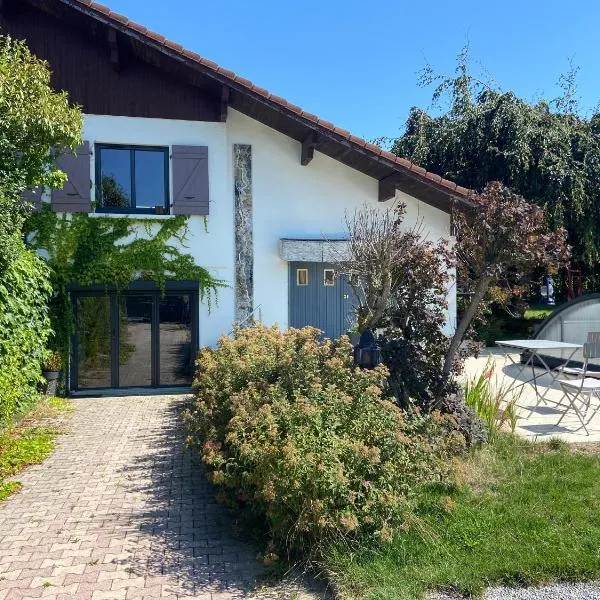 La chaumière aux fleurs, hotell sihtkohas Saint-Paul-en-Chablais