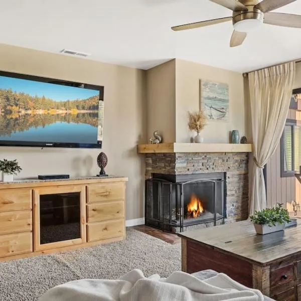 Lakefront at the Village, хотел в Биг Беър Лейк