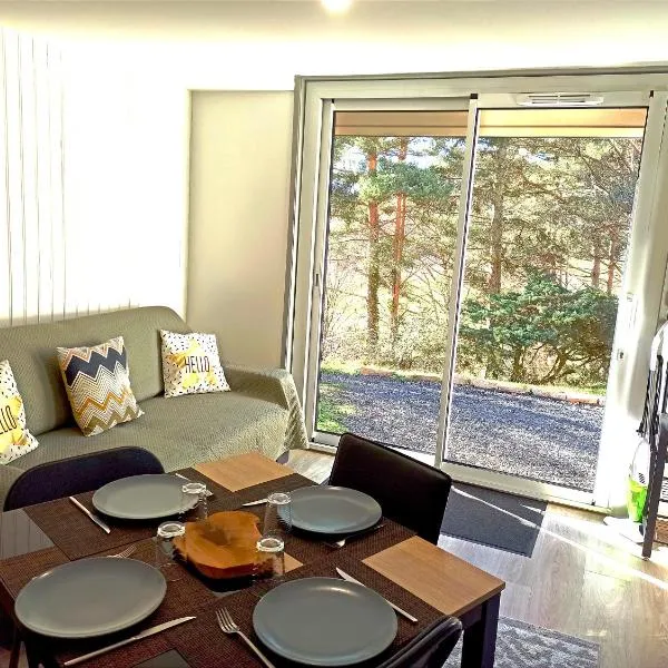 Les Apparts du Vignal de Cheyrac, hotell i Polignac