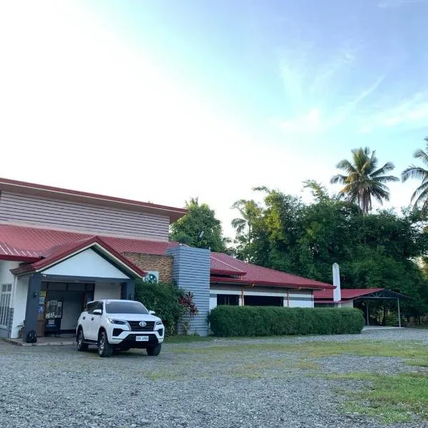 Batis ni Juan Leisureland, hotel Dipaculao városában