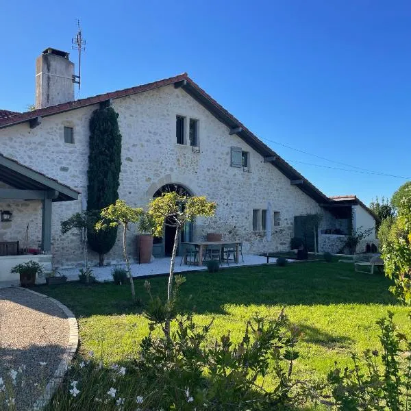 La Bastide de Guiche Entre Océan et montagnes, hotel i Guiche