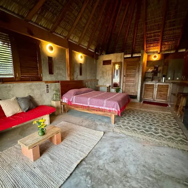 Casa Monika penthouse room, hotel in Brisas de Zicatela