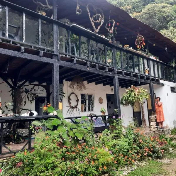 Eco Hostal Tierra de Agua y Fuego, hotel din Bizcocho