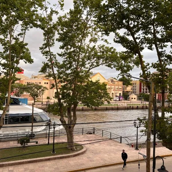 Terrazas del río Tigre. – hotel w mieście Tigre