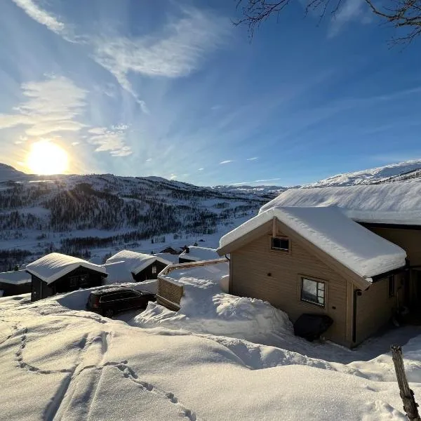 Hytte i Sogndal med panoramautsikt, hotel en Bøyum