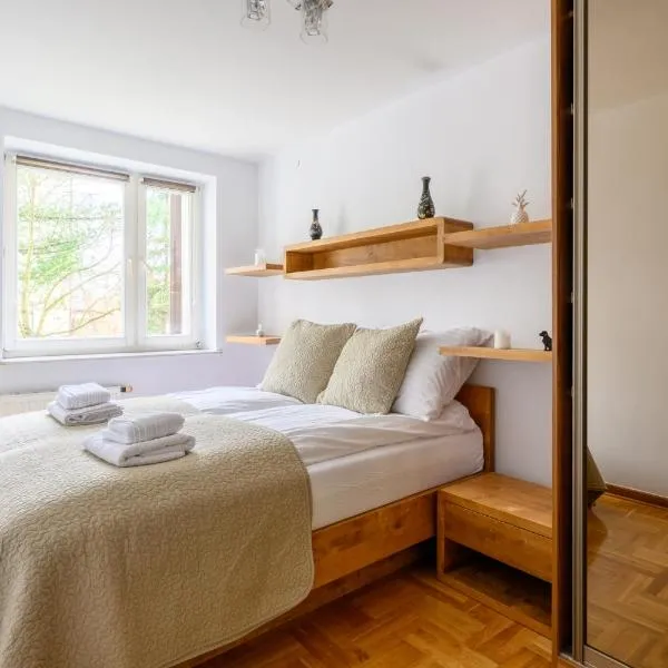 Bella Casa Premium Apartment - Biesiadna - Warszawa，華沙的飯店