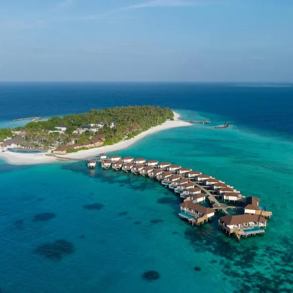 Avani Plus Fares Maldives Resort - 50 percent off on Seaplane transfer for minimum 7-nightstay till 22 Dec 2024, hotel v mestu Thulhaadhoo